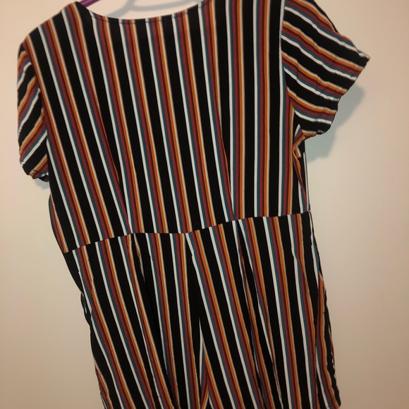 Garage Striped Romper - tie in front & pockets - Picture 9 of 10